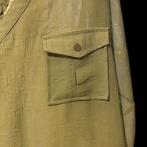 Double Zero Mint Button-Up Top - Picture 6 of 8